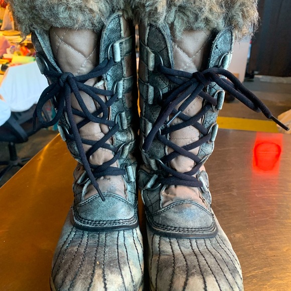 Sorel Tofino Women’s waterproof faux fur trim Gray/Taupe winter snow boots - 9.5 - Picture 5 of 8